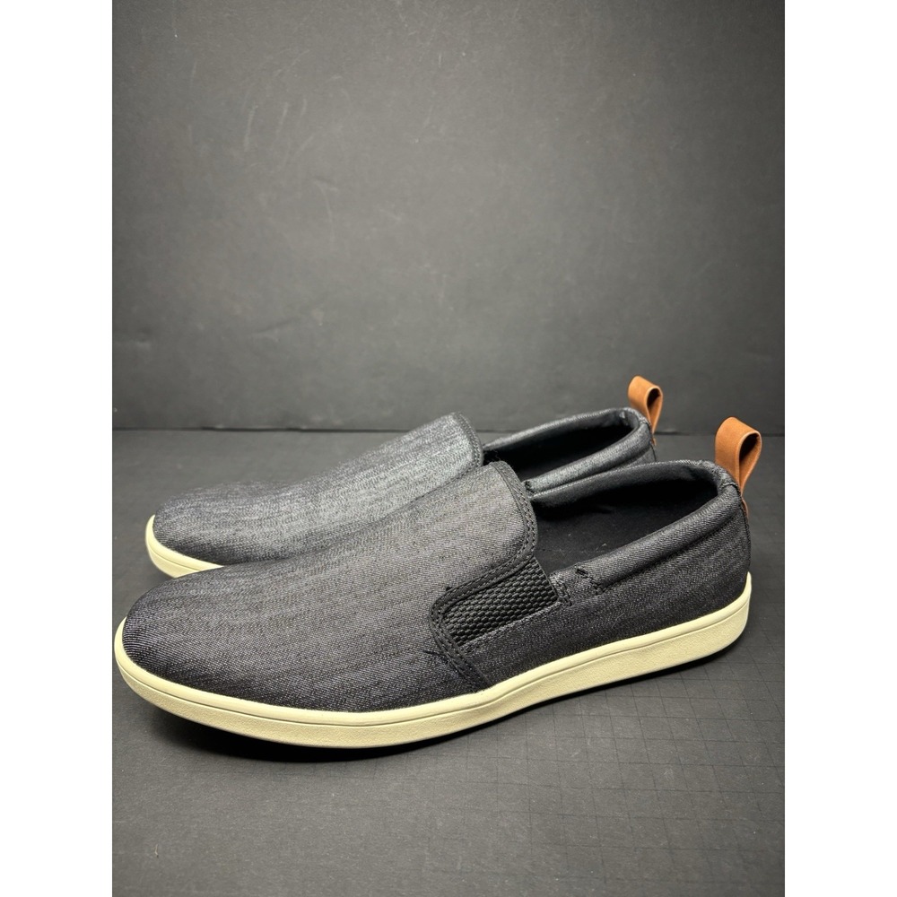 Steve Madden "Fizer" Size 10.5 Blue Denim Slip-On‎ Sneakers